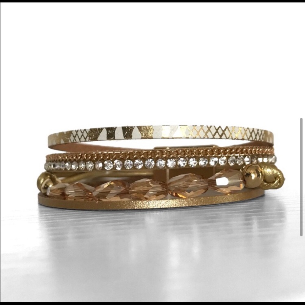 Magnetic glass bead layered strap women’s celeb style bracelet - Picture 3 of 5